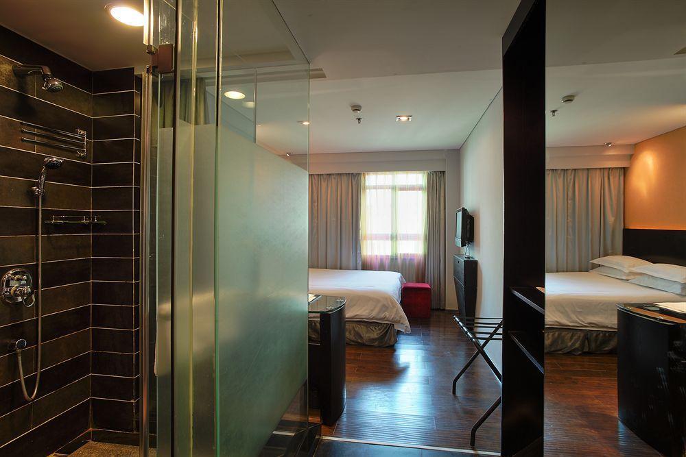 Fx Hotel Xujiahui - Shanghai Stadium Branch Экстерьер фото