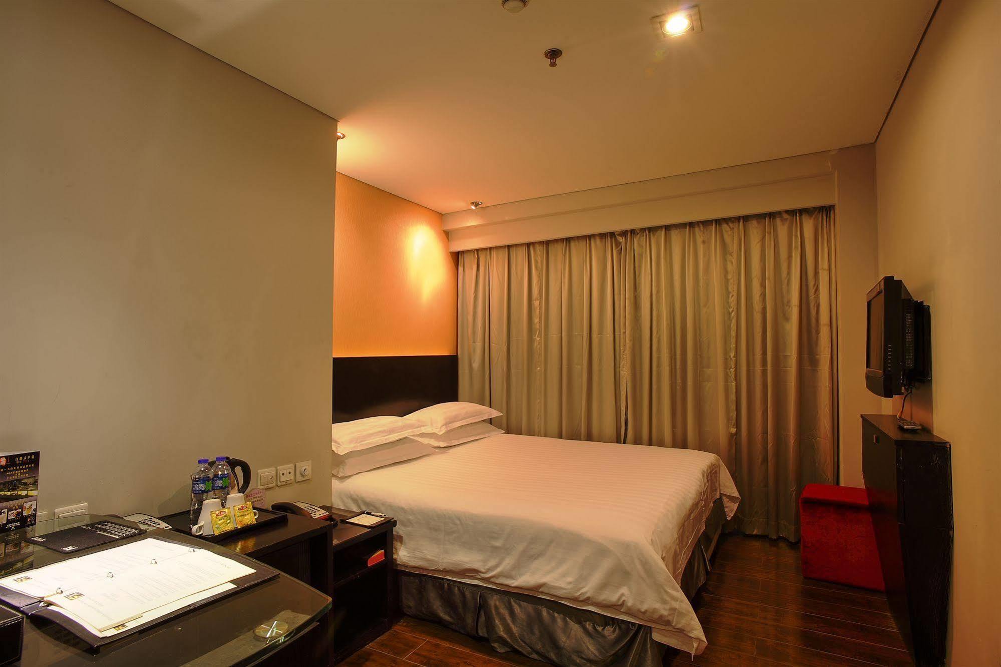 Fx Hotel Xujiahui - Shanghai Stadium Branch Экстерьер фото