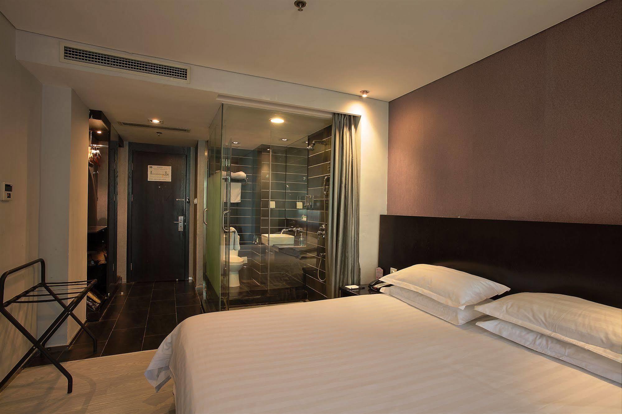 Fx Hotel Xujiahui - Shanghai Stadium Branch Экстерьер фото