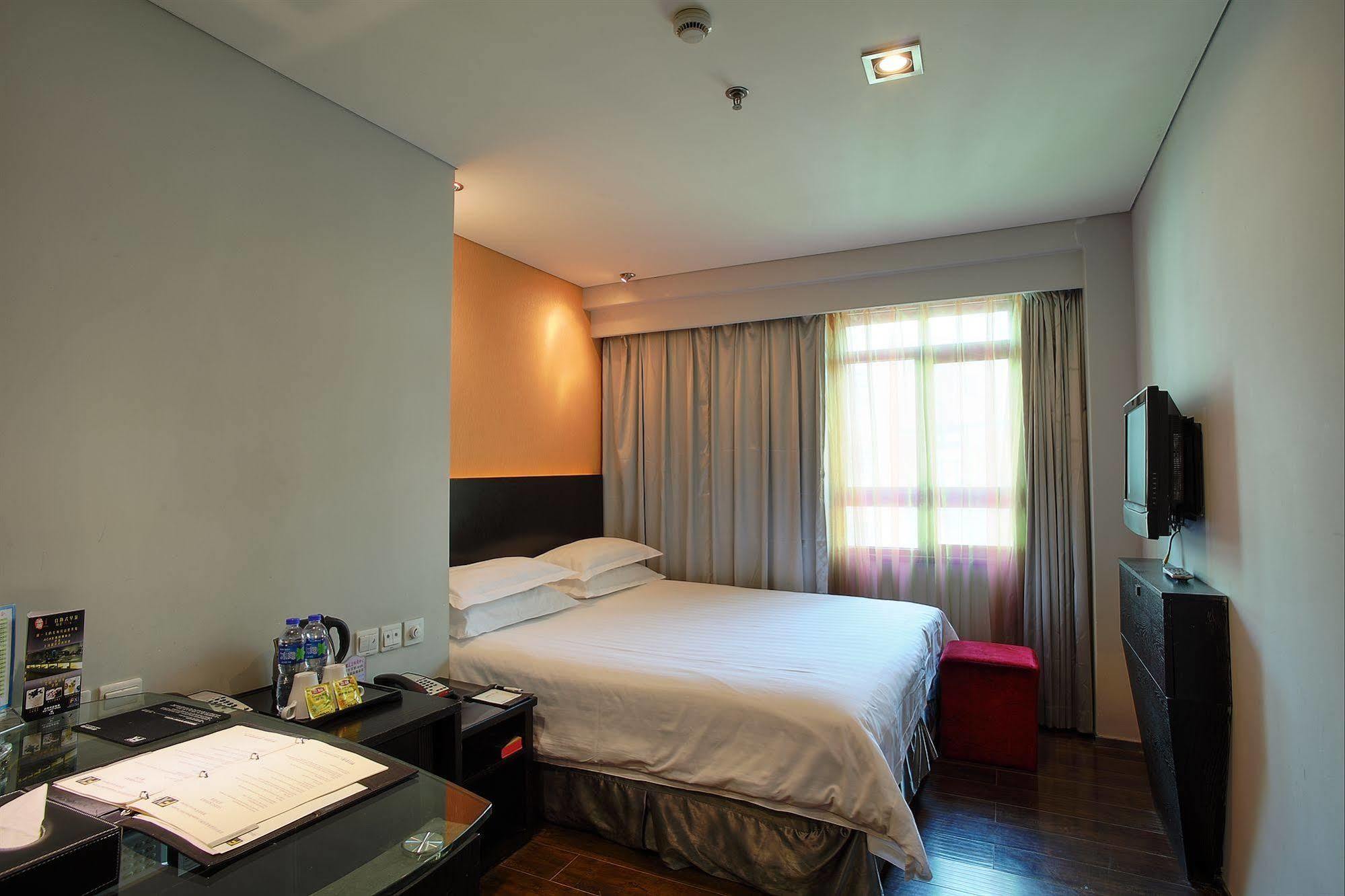 Fx Hotel Xujiahui - Shanghai Stadium Branch Экстерьер фото